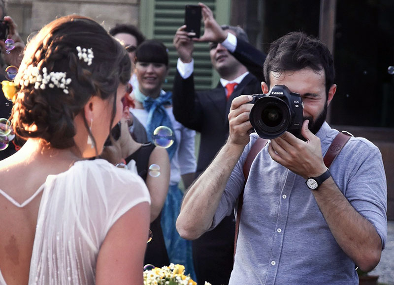 Comfortable with your Wedding Photographer